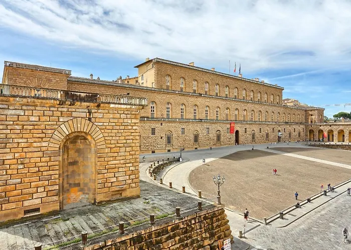 Genteel Piazza Pitti *