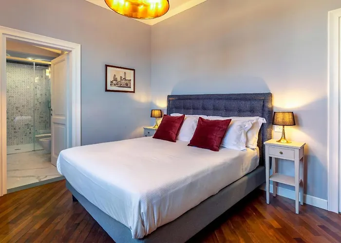 Genteel Piazza Pitti Apartment *