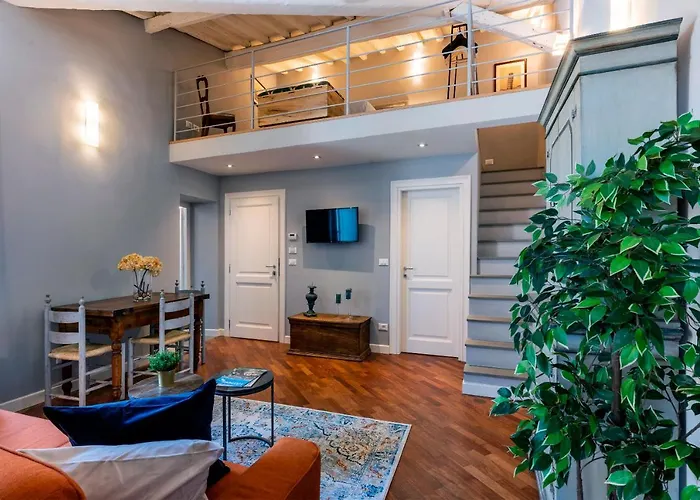 Genteel Piazza Pitti Apartment Florence