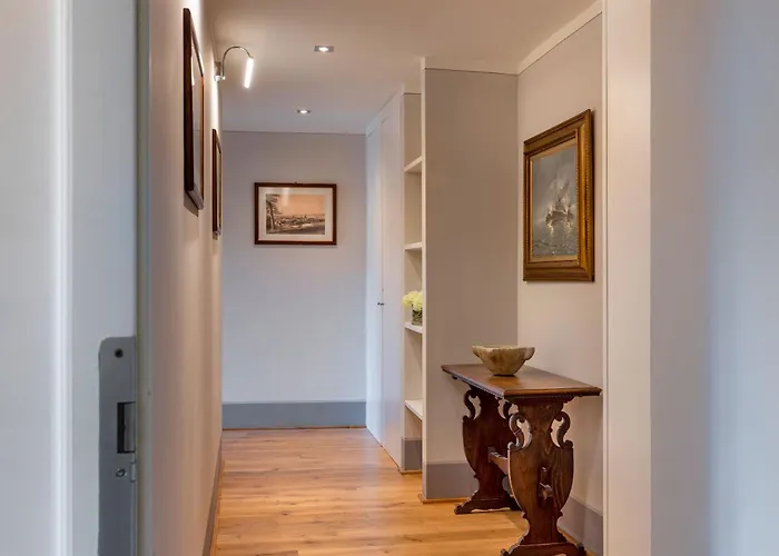 Genteel Piazza Pitti